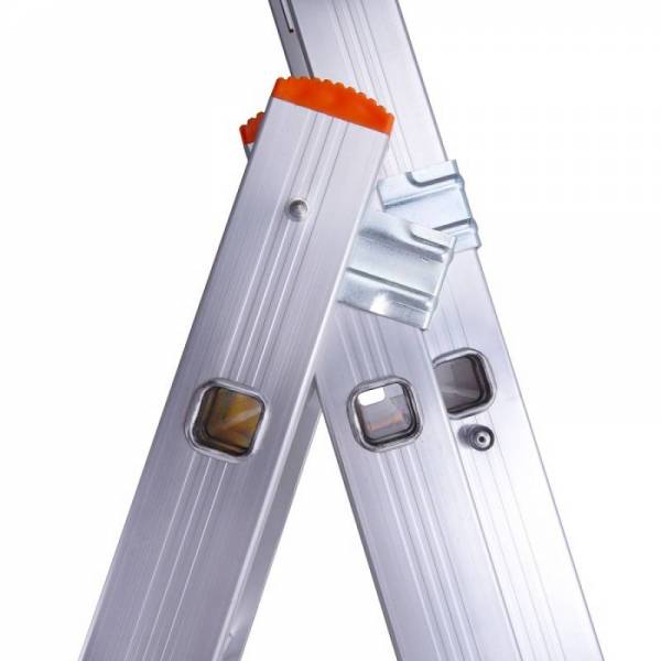 Трехсекционная алюминиевая лестница стремянка
