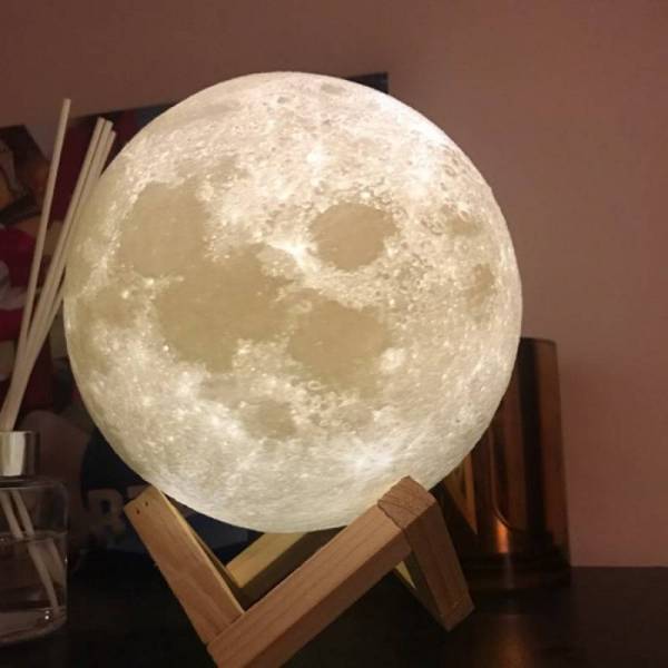 Місяць лампа нічник Moon light lamp діаметр - 15 см